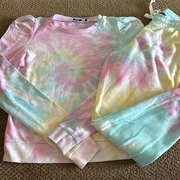Generation Love Women’s Rainbow Tie Dye Puffy Sleeve Sweatshirt and Sweatpants - Picture 1 of 10